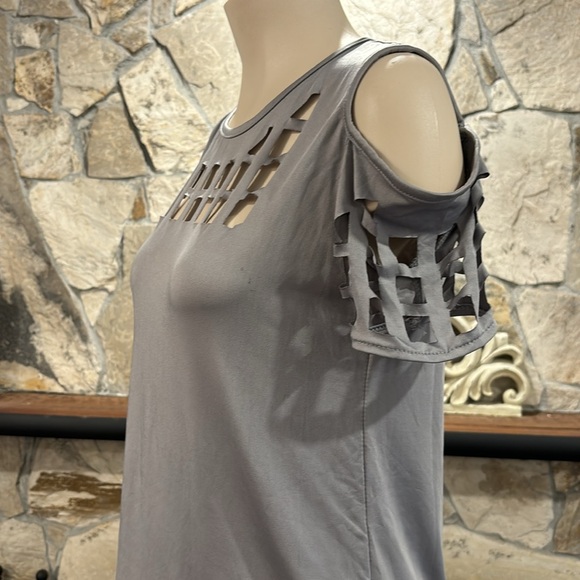 Top - Picture 2 of 7